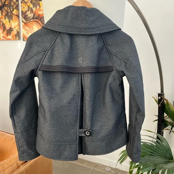 Lululemon Coco Softshell - Picture 4 of 4